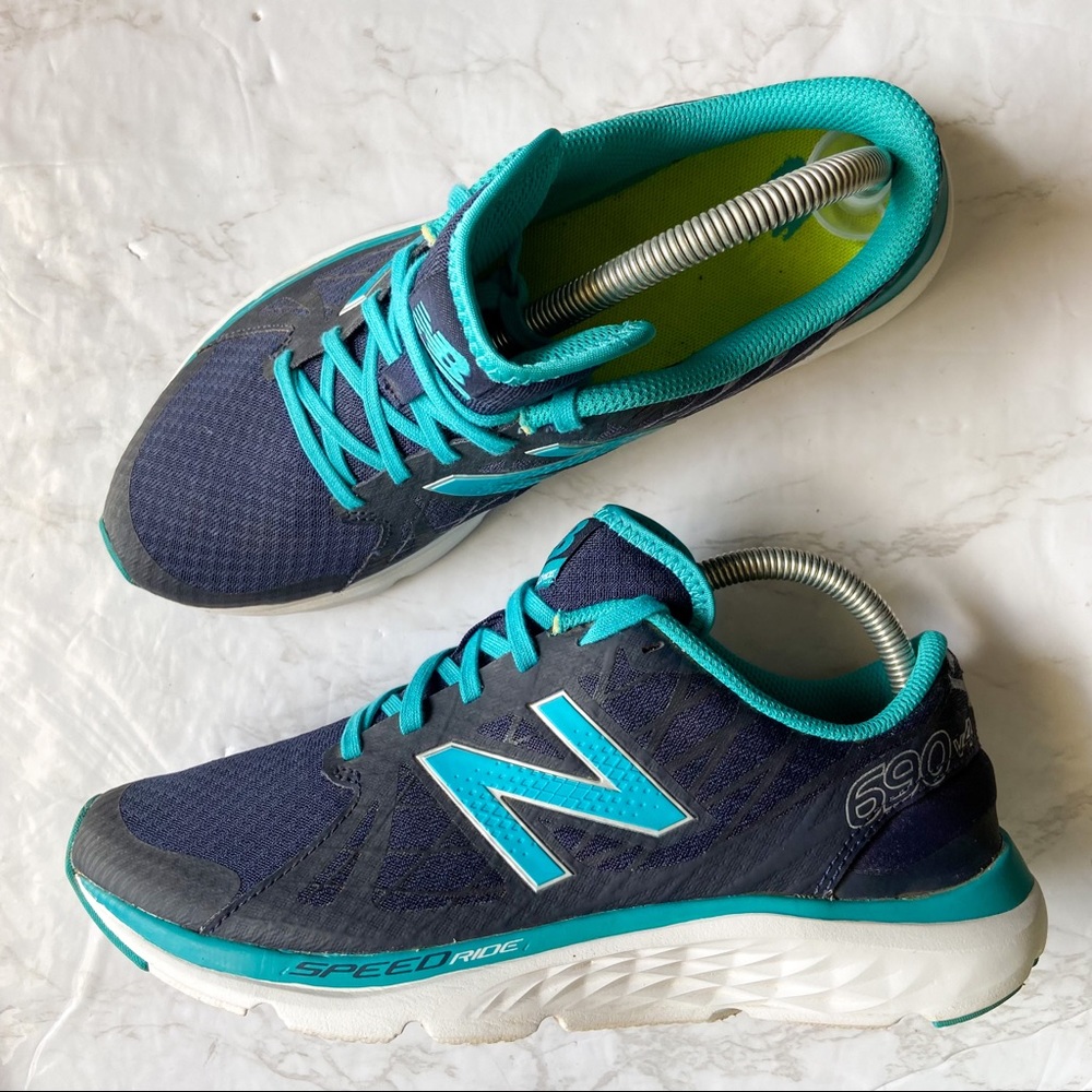 New Balance Women's 690v4 Running Sneakers